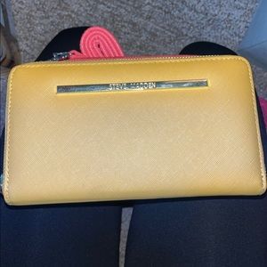 Steve Madden wallet